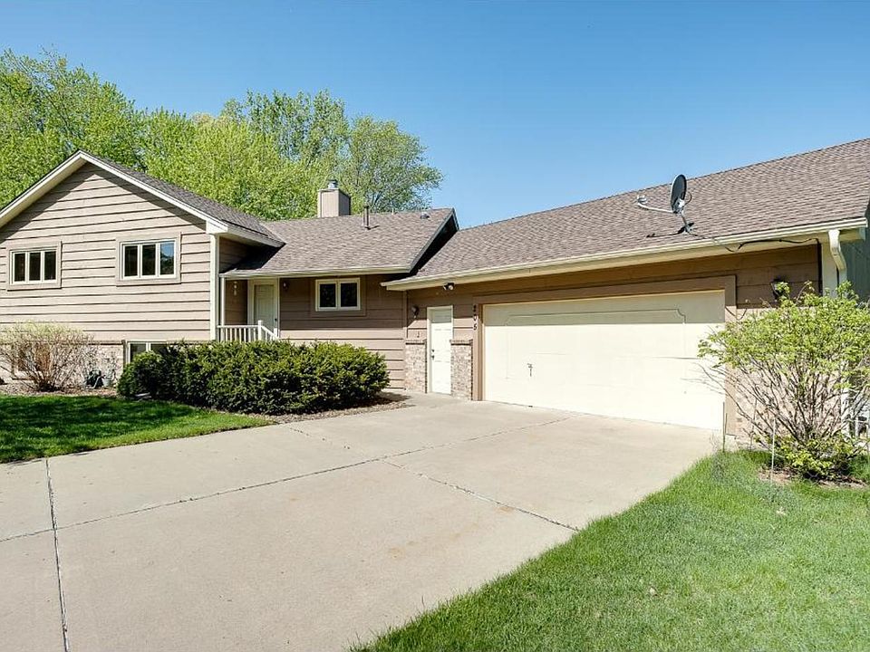 1st image of 205 Orchid Ln N