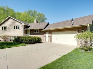 205 Orchid Ln N, Plymouth, MN 55447