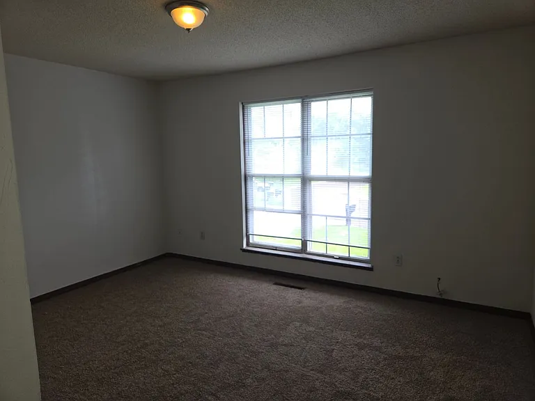 4425-4427 E Santa Anna Dr — Photo 4