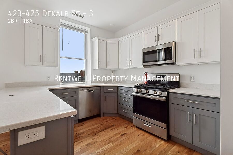 1st image of 423-425 Dekalb St #3