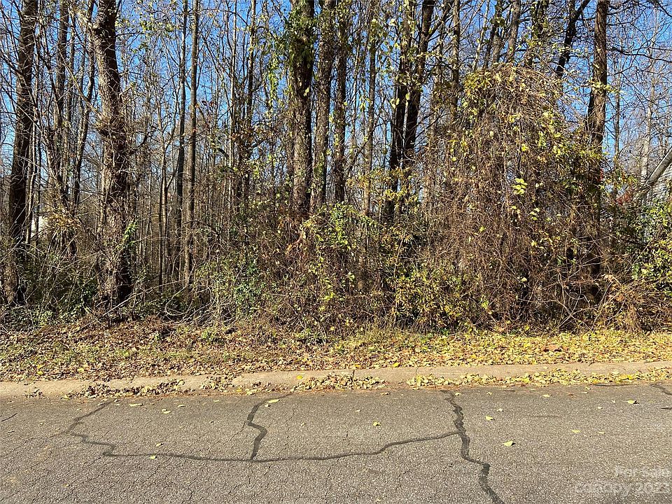 1st image of 2331 Cliffside Dr #30
