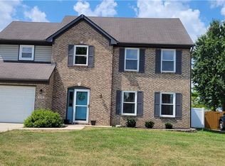 936 Bull Run West Dr, Greenwood, IN 46143