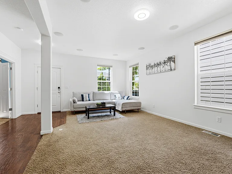 5231 SE Lone Oak St — Photo 3
