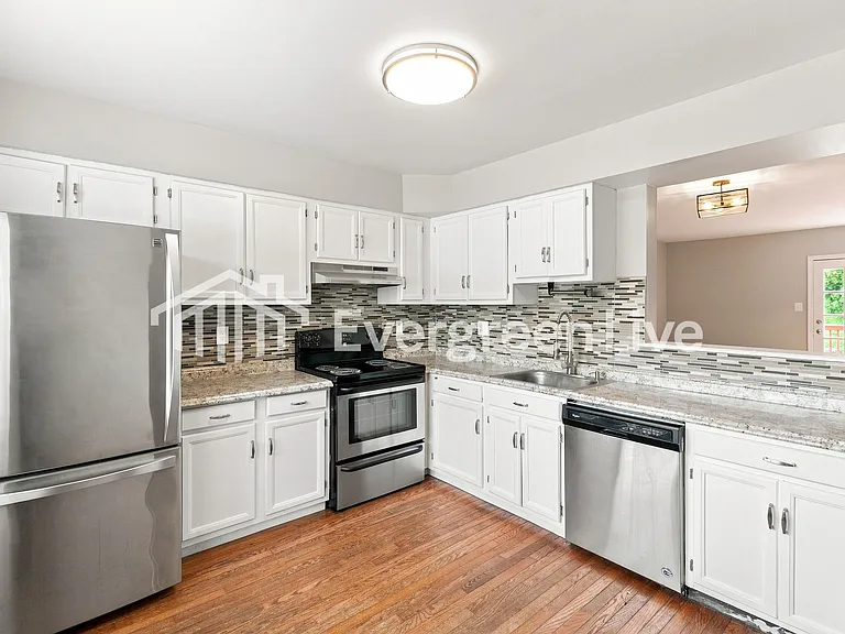 13 Hardwood Dr — Photo 8