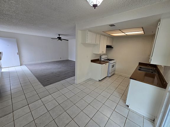 3rd image of 3117 Wentworth Dr