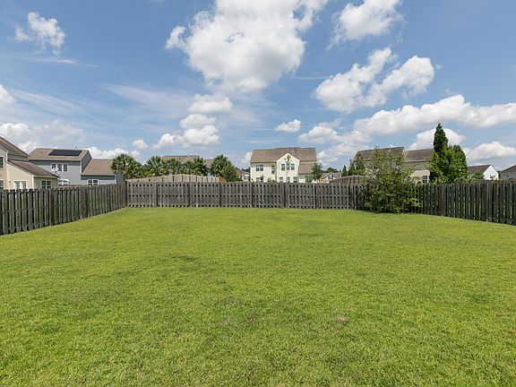Huge yard fully fenced yard.