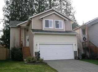 713 215th Pl SW, Lynnwood, WA 98036