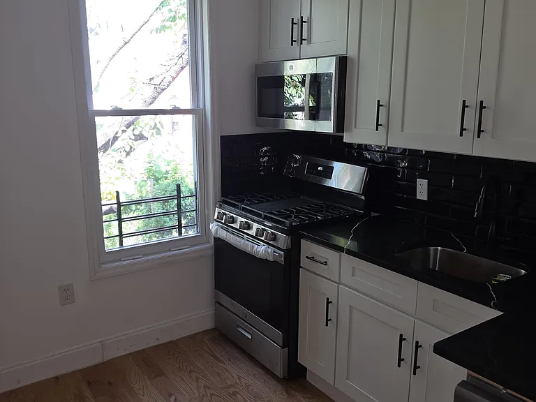 404 Logan St #2 — Photo 2