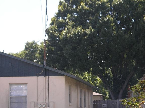 3rd image of 6319 S Roberts Ave #2