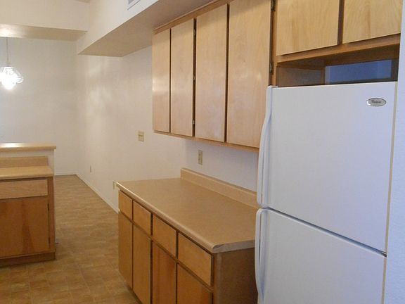 3rd image of 2844 N Balboa Ave
