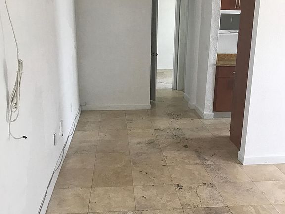 3rd image of 1010 Pennsylvania Ave APT 8