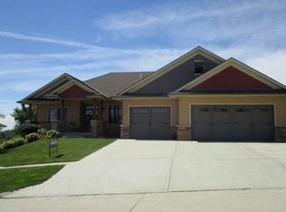 2816 Pinnacle Dr, Norfolk, NE 68701