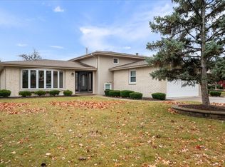 731 Highpoint Ct, Schaumburg, IL 60193