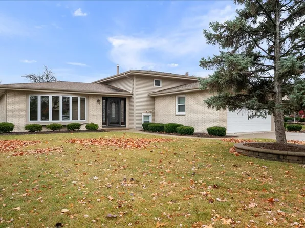 731 Highpoint Ct, Schaumburg, IL 60193