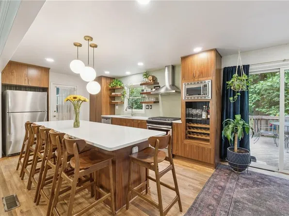 2608 Woodgreen Dr, Chamblee, GA 30341