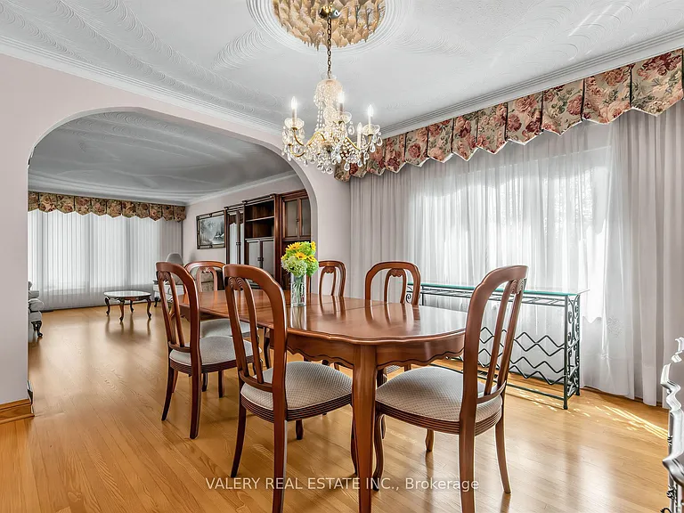 370 Maple Leaf Dr — Photo 7
