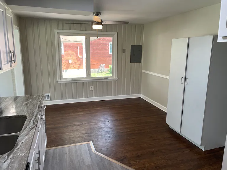 Dining nook next to the kitchen