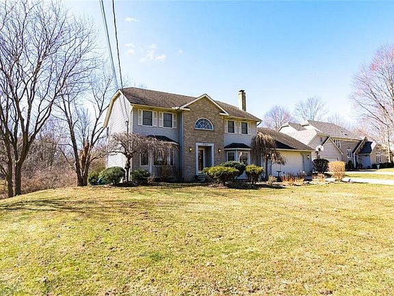2nd image of 730 Willow Creek Dr