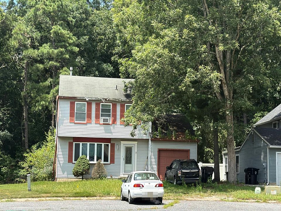 1st image of 7 Lily Ct