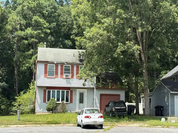 7 Lily Ct, Atco, NJ 08004