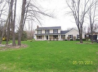 6410 Pine Valley Rd, Clarkston, MI 48346