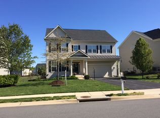 650 Village Pkwy, Fredericksburg, VA 22406