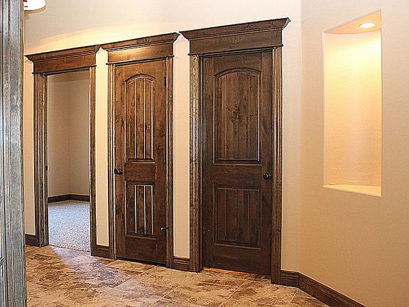 5th image of 5508 Saint James Pl
