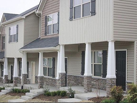 2nd image of 4122 Saddlecreek Way