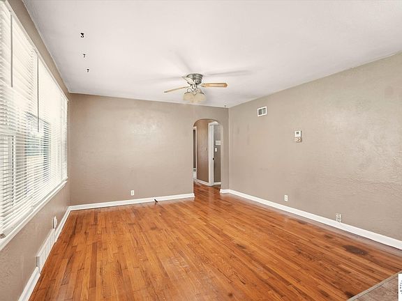 5th image of 310 SW 13th St
