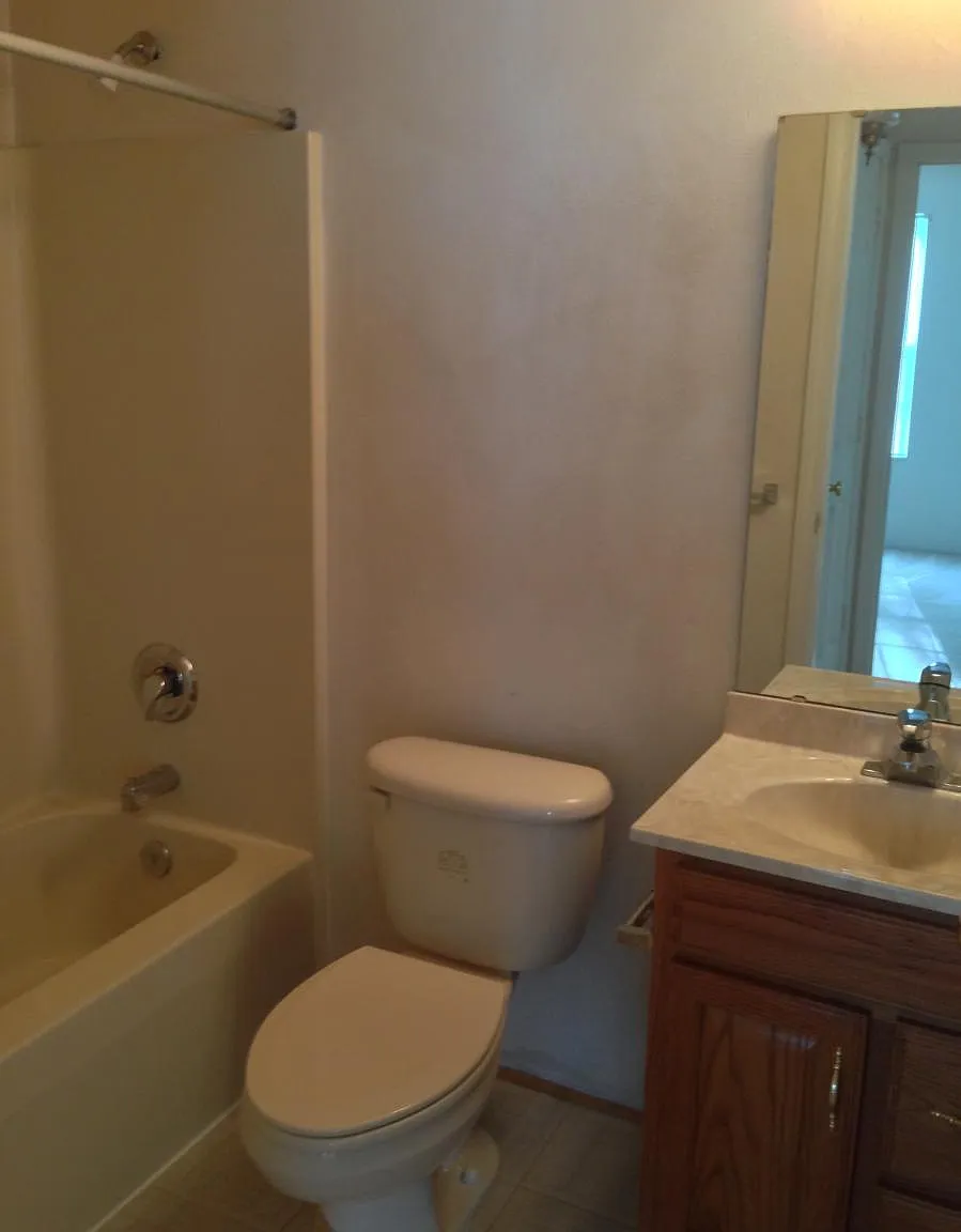 1 bed, 720 sqft, $925 — Photo 4