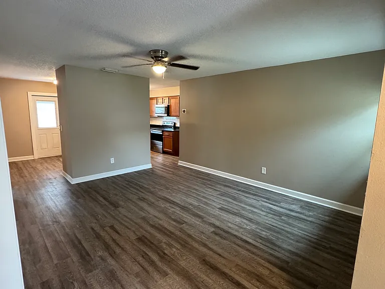 6205 S Church Ave — Photo 5
