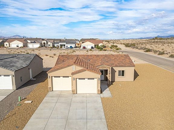 2nd image of 2239 E Hammer Lane