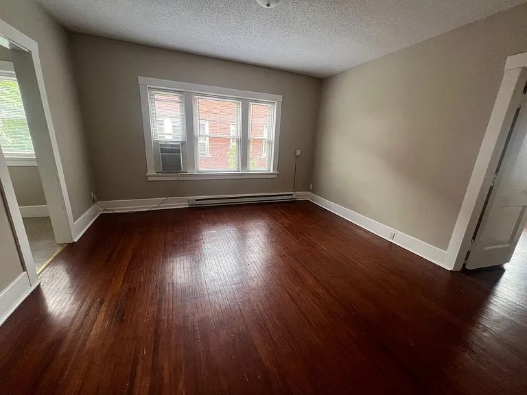 Historic Worthington Manor Apartments — Photo 13