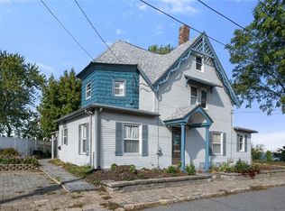 2 Narragansett Ave #A, Riverside, RI 02915