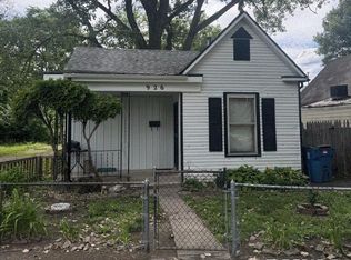 926 N 10th St, Springfield, IL 62702