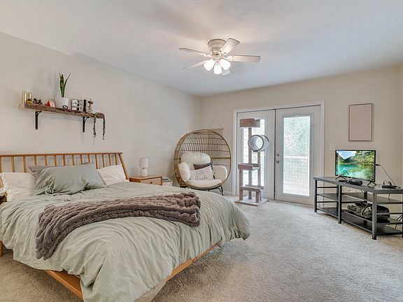 5th image of 2378 Continental Ave