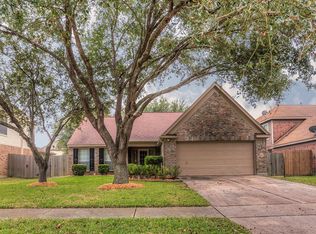 2103 Castle Dr, League City, TX 77573