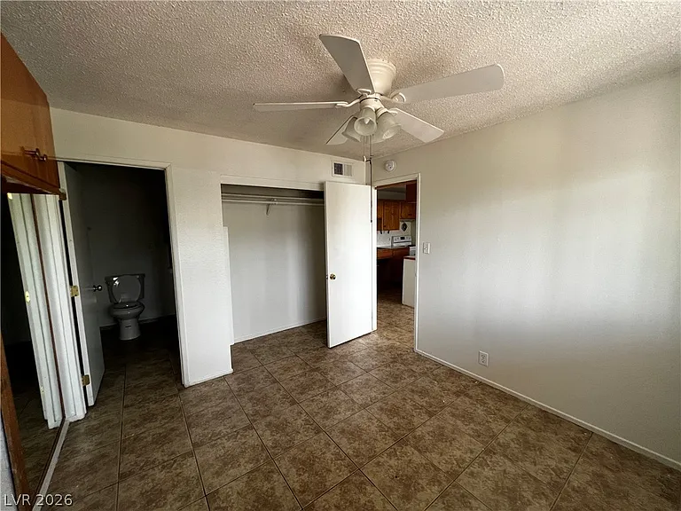 3720 Royal Crest St #14 — Photo 6