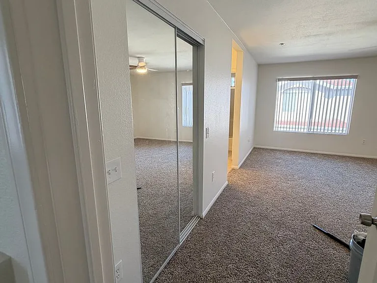 547 Hart Dr #15 — Photo 16
