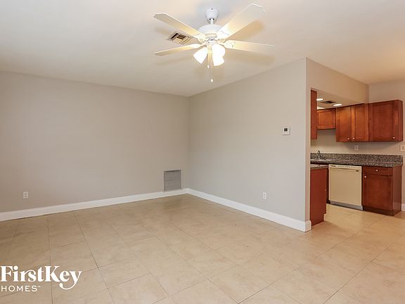 3rd image of 5460 SW 55th Ave