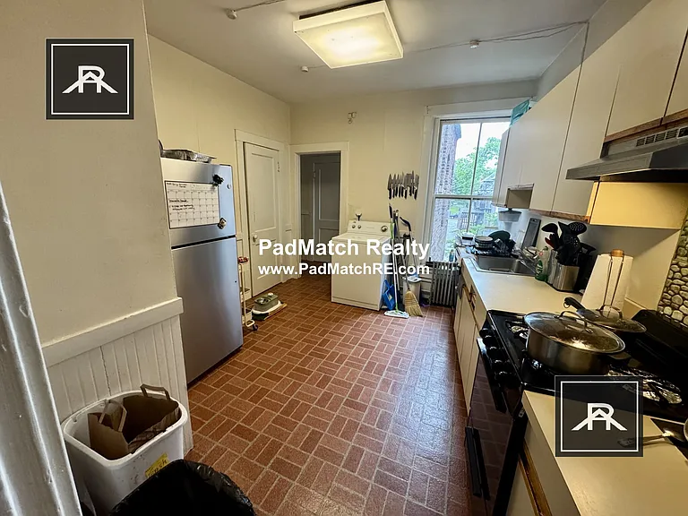 108 Strathmore Rd #3 — Photo 6