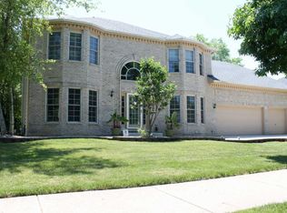 616 Steamboat Rd, Naperville, IL 60565