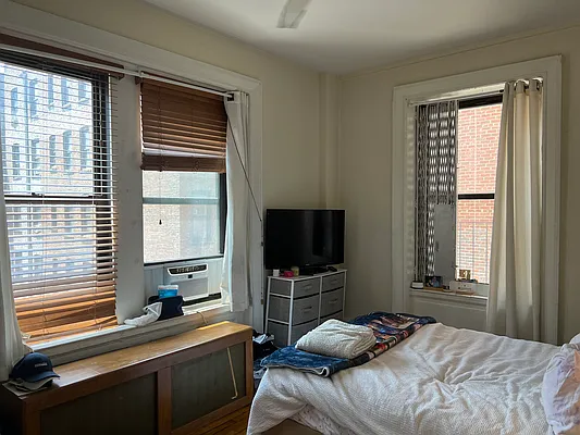 Rented by SERHANT. | media 2