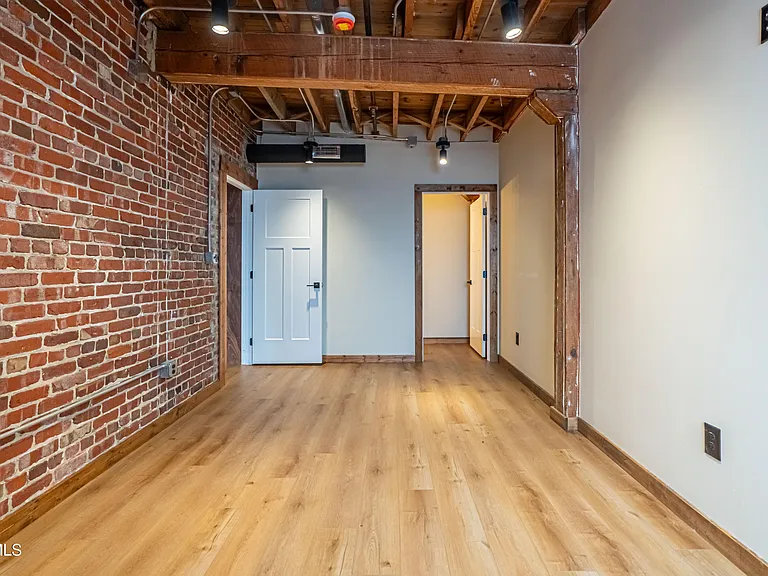 453 E Main St #700 — Photo 14