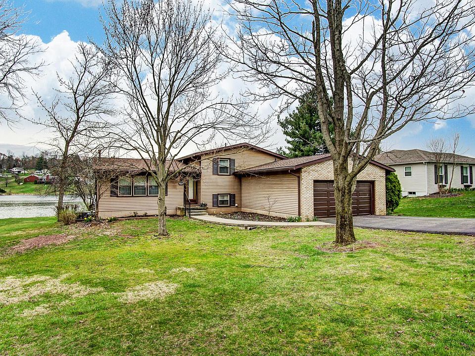 1st image of 210 Dogwood Dr
