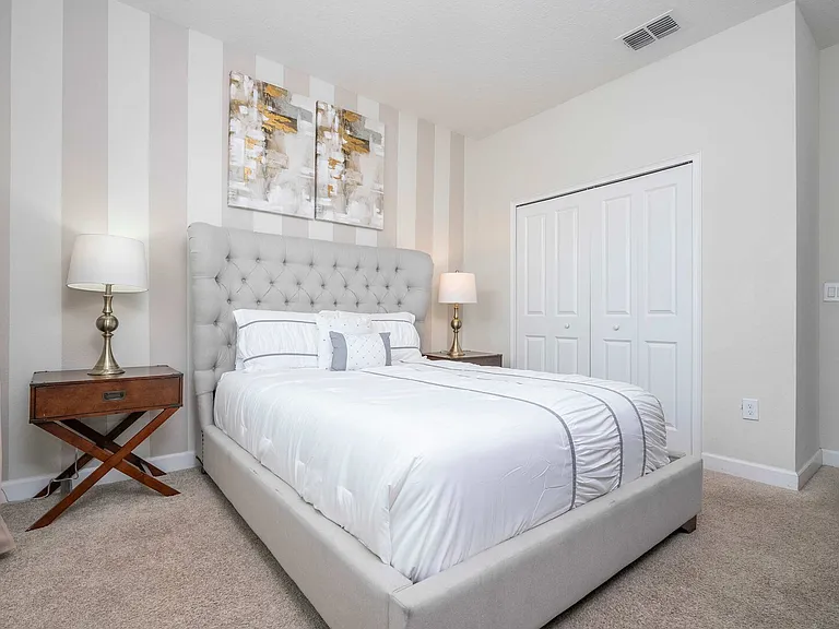 Kings Castle Cir — Photo 8