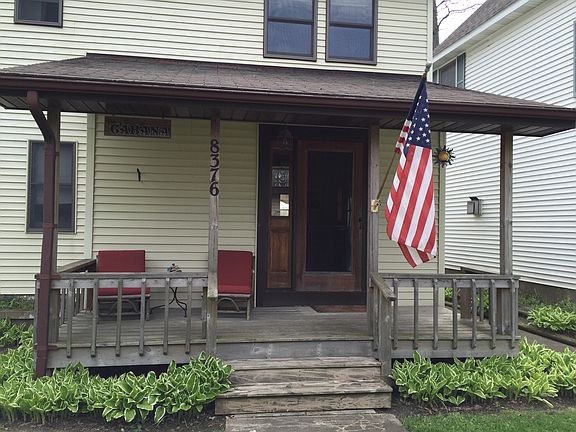 3rd image of 8376 Lake Ave