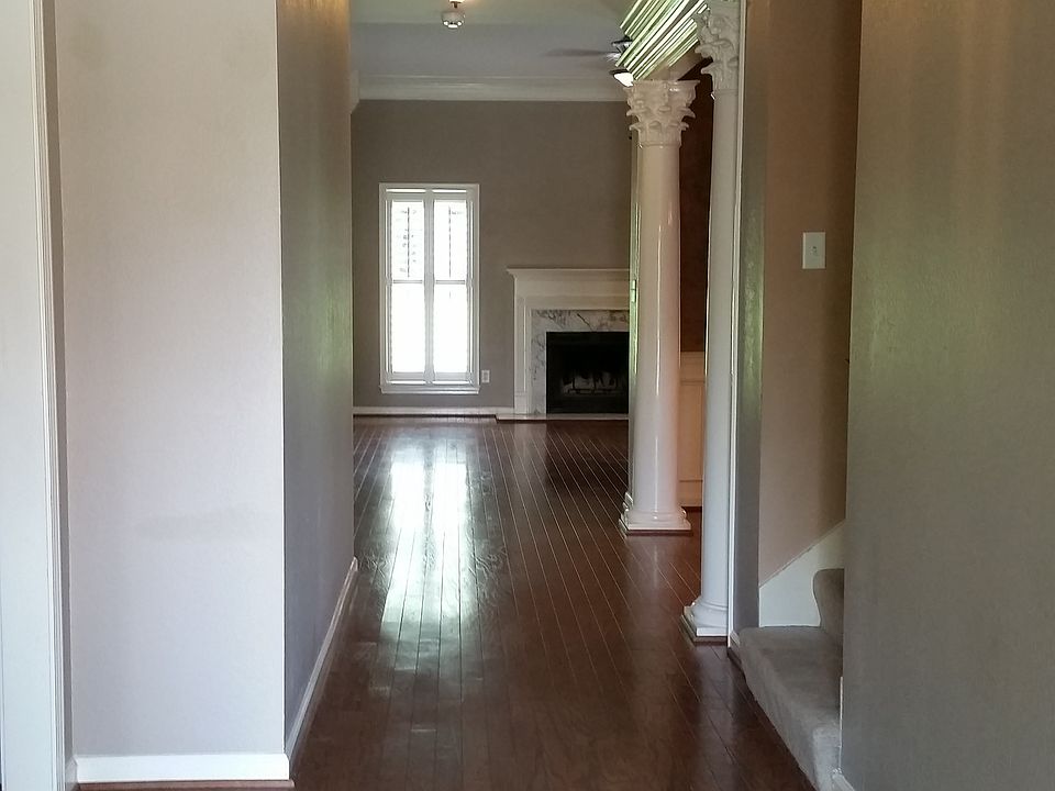 Entry to Great Room & DR