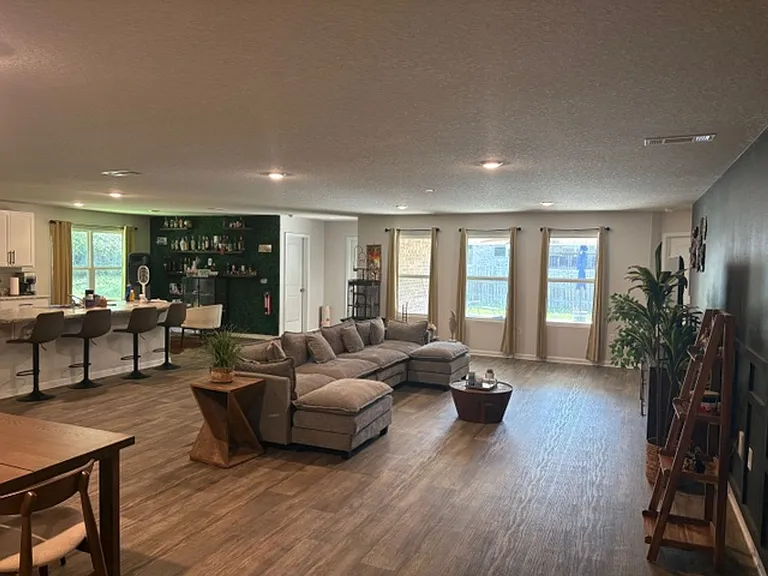 3483 Sparco Dr — Photo 3