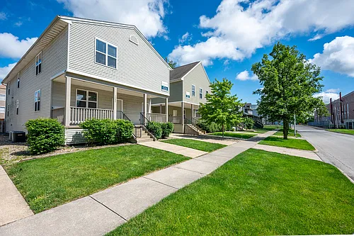 Roland Realty Photo 1